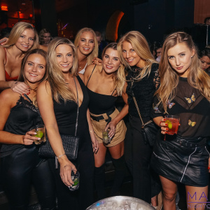 Bachelorette+VIP+Table+Package