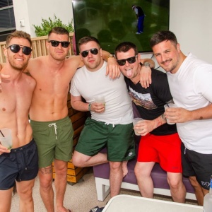 Bachelor+VIP+Daybed