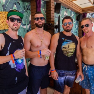 Bachelor+VIP+Bungalow+Cabana