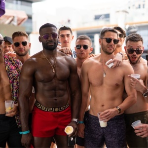 Bachelor+VIP+Grand+Cabana